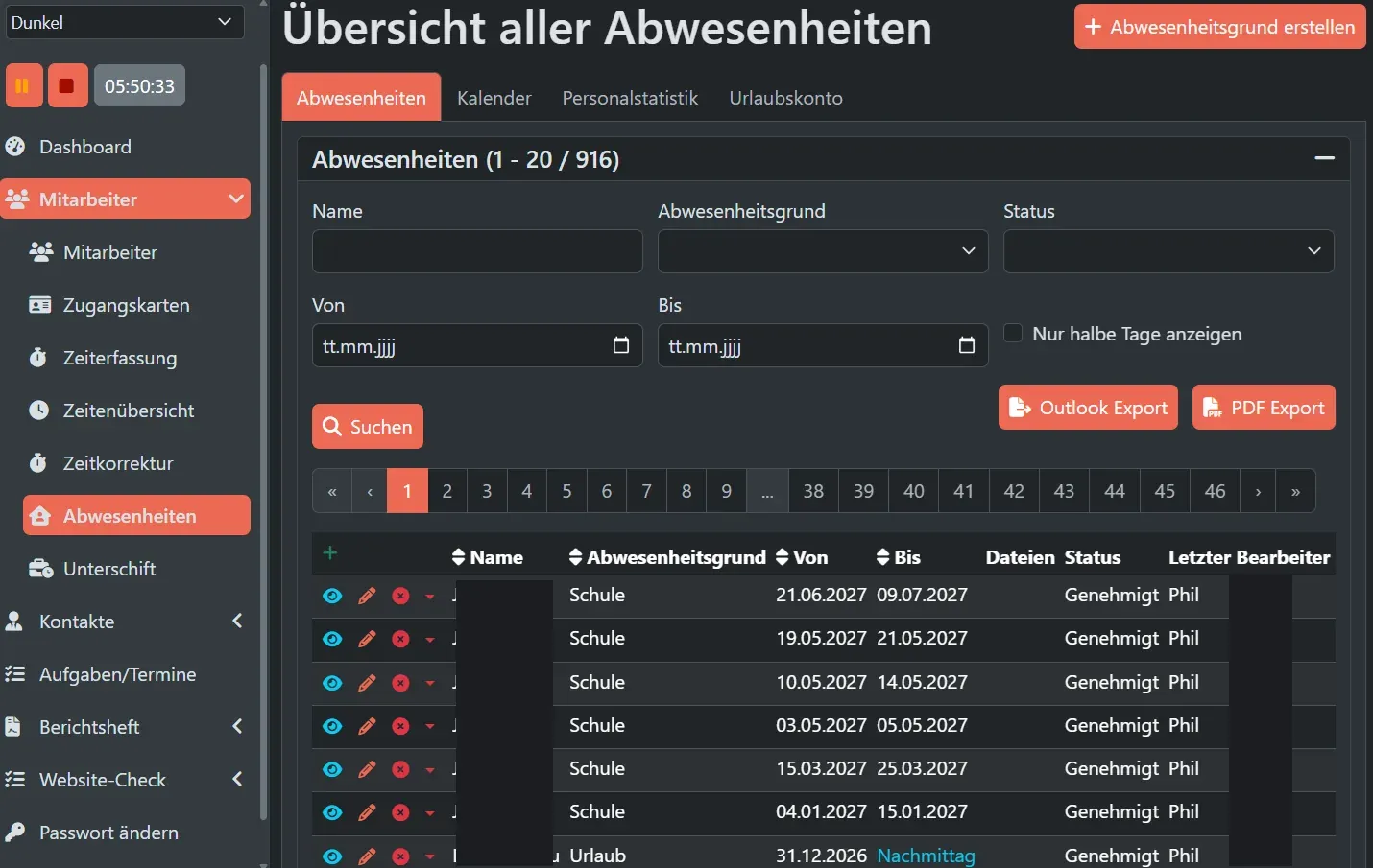 Übersicht aller Abwesenheiten mit Grund, Zeitraum und Genehmigungsstatus (Namen zur Veranschaulichung unkenntlich gemacht)